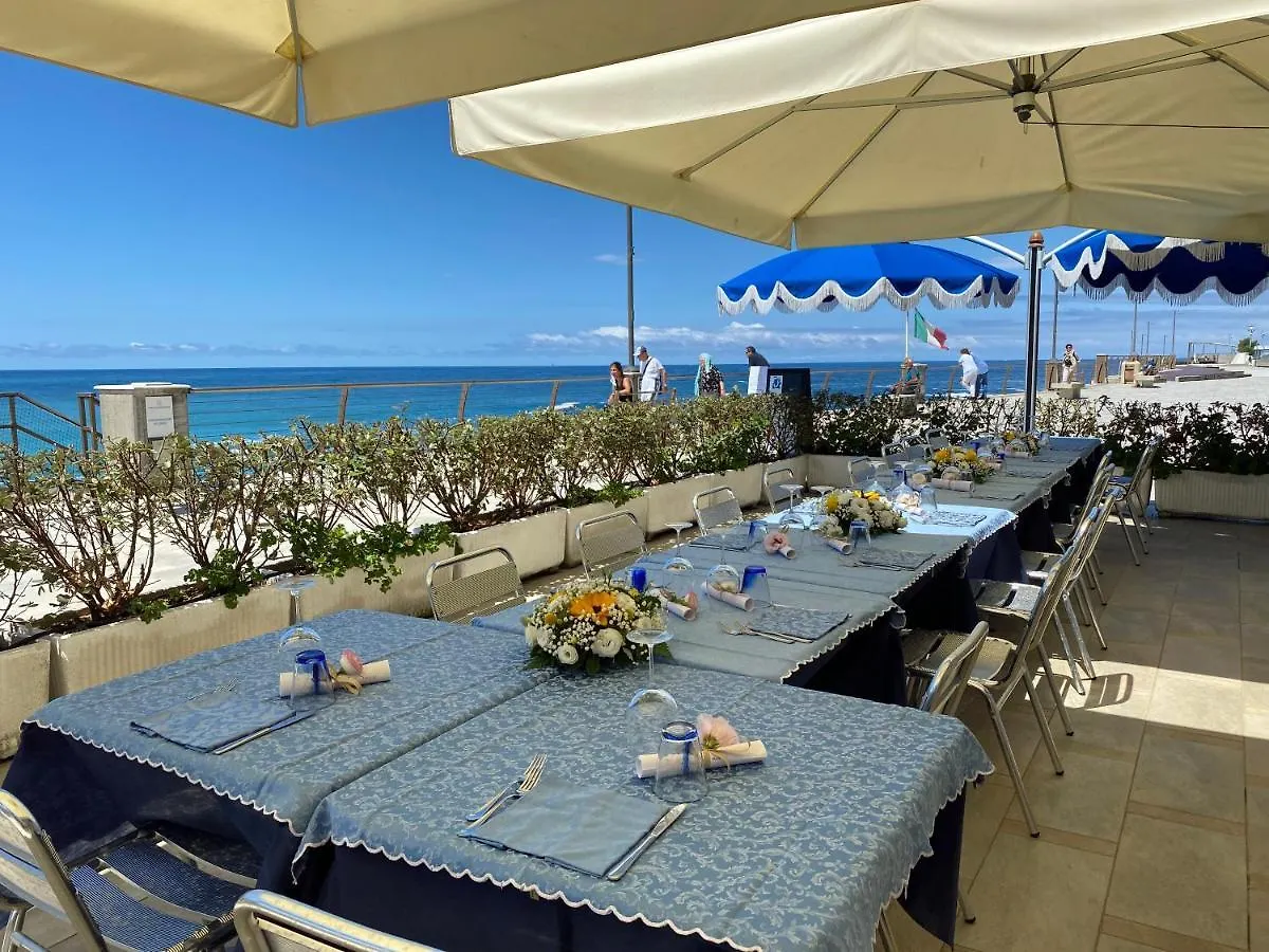 Caravella Hotell Deiva Marina Italien