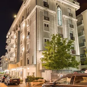 https://hotel-augustus-rimini.riccione-hotels.org