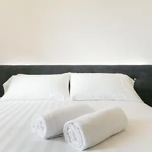 Hotell Domus Cavour Rooms&suites