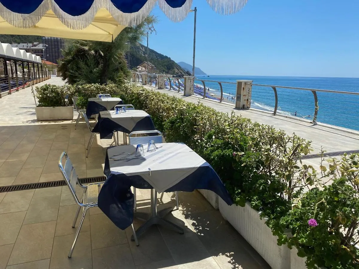 Caravella Hotel Deiva Marina