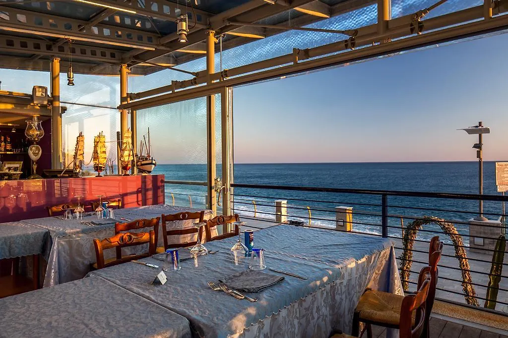 Hotel Caravella Deiva Marina